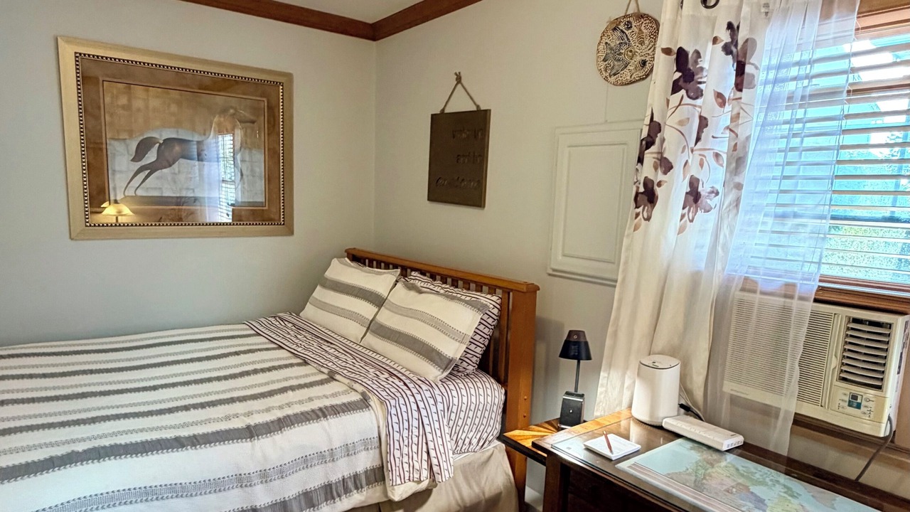Photo of Bedroom in Lower Lonsdale