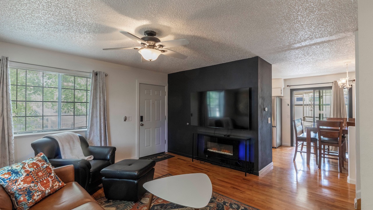 Photo of Livingroom in Washington Virginia Vale