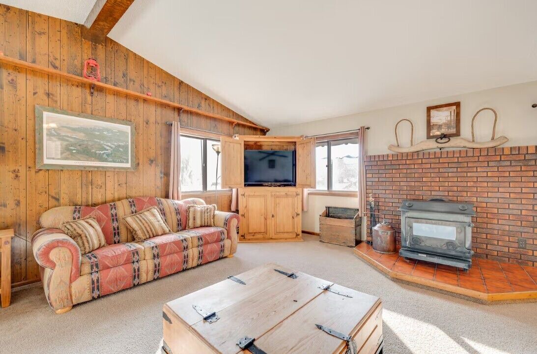 Photo of Livingroom in Estes Park