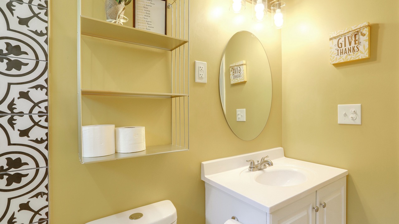 Photo of Bathroom in Oberlin