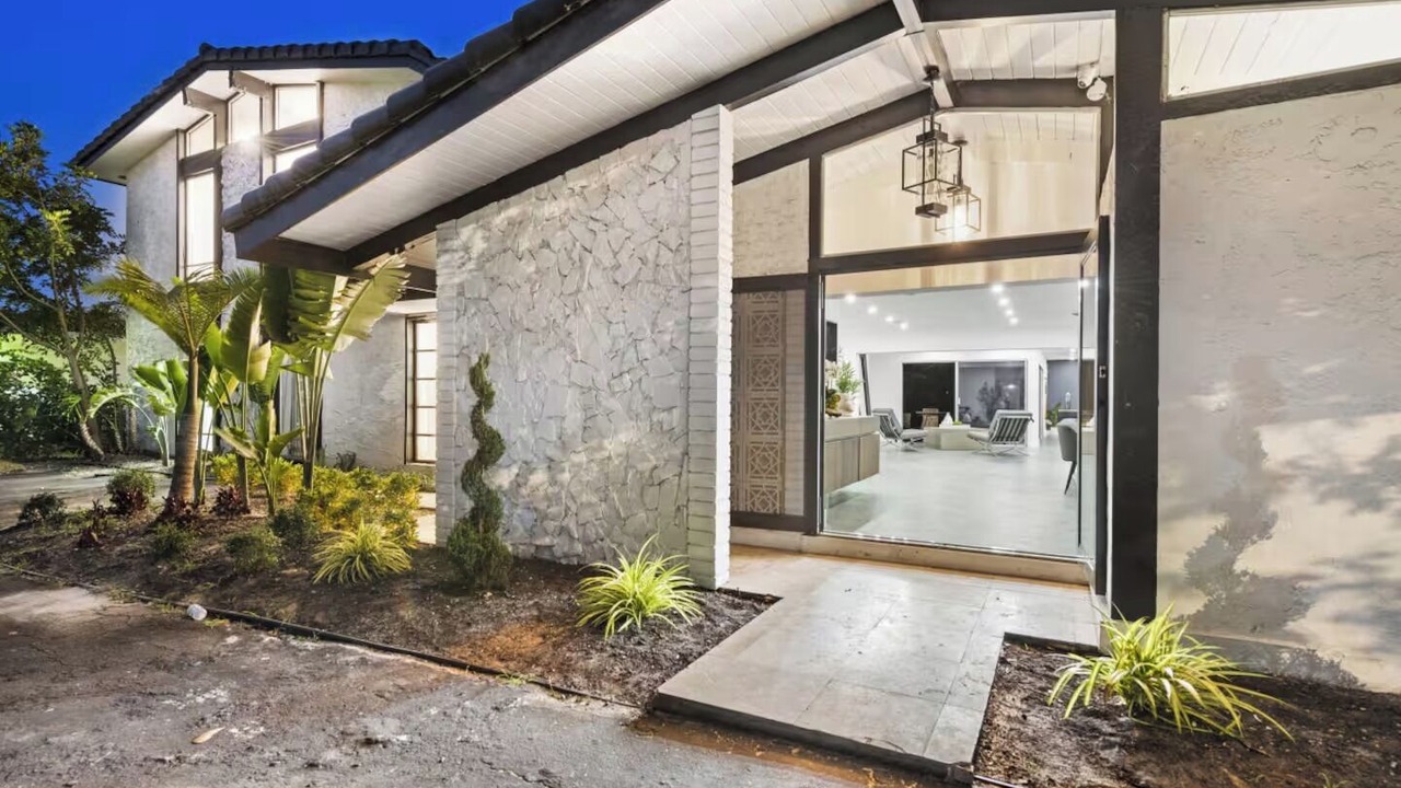 Photo of Outdoor in Hollywood Hills