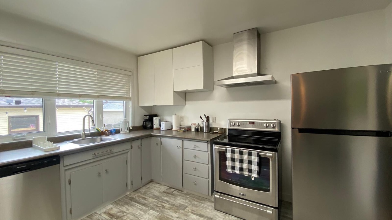 Photo of Kitchen in Jasper Place