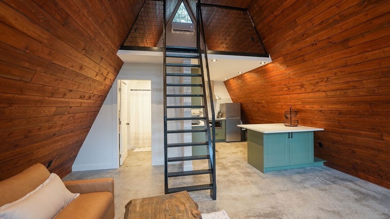 Photo of Livingroom in Thompson Okanagan