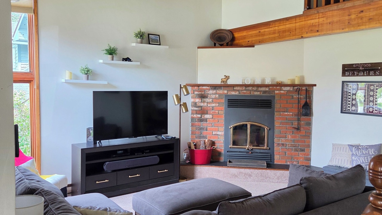 Photo of Livingroom in Whitehorse