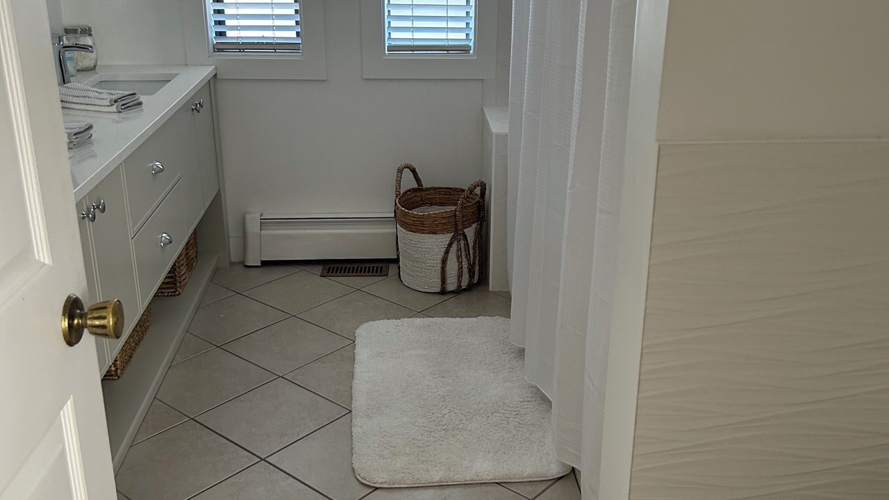 Photo of Bathroom in Okanagan-Similkameen