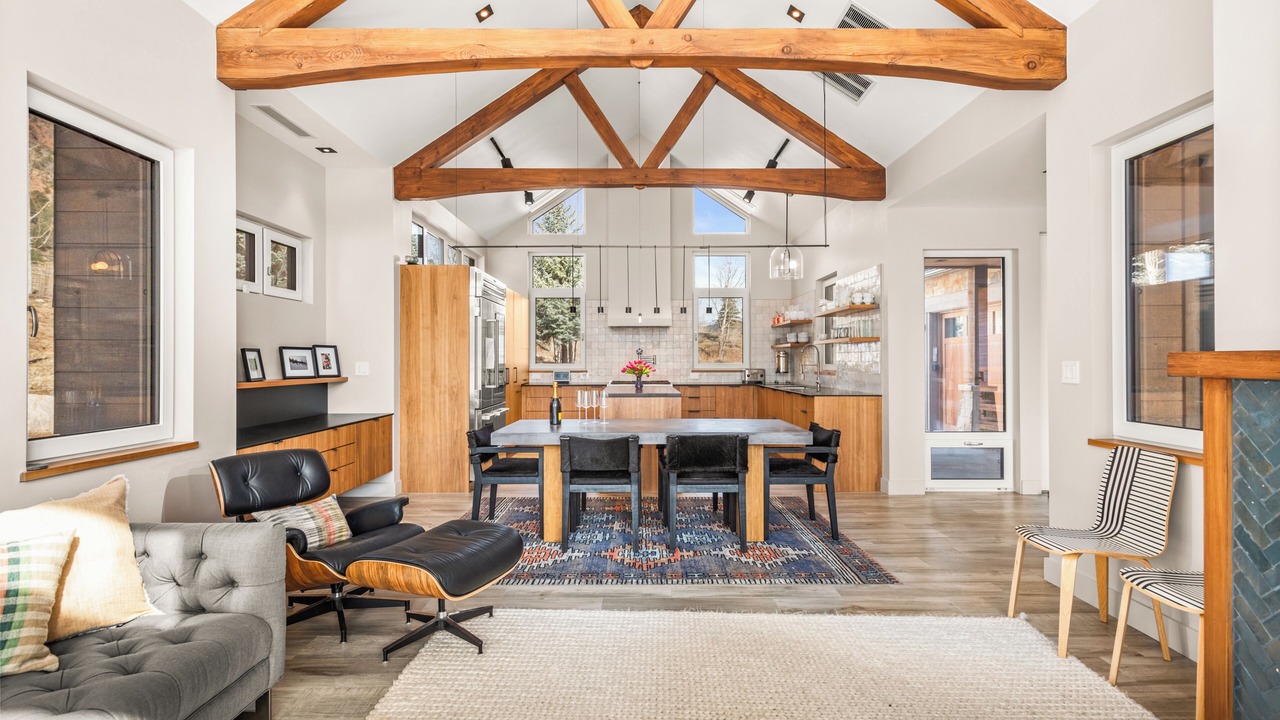 Photo of Livingroom in Aspen Glen
