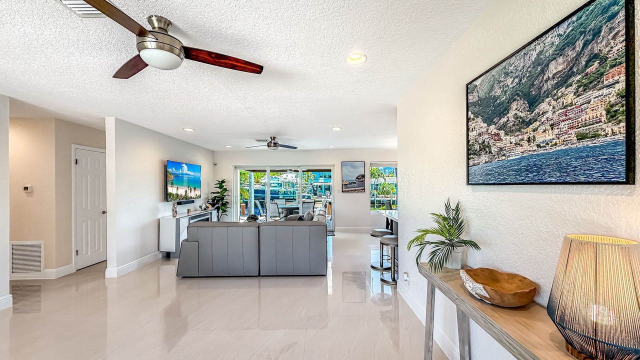 Photo of Livingroom in Garden Isles