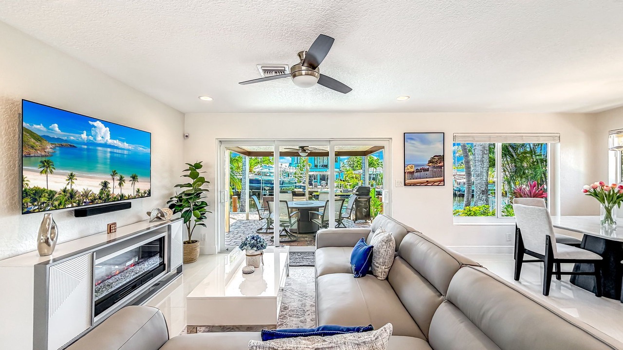 Photo of Livingroom in Garden Isles
