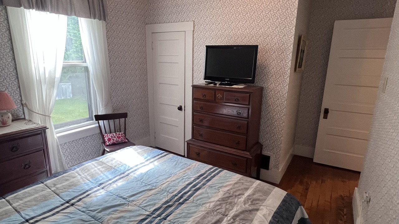 Photo of Bedroom in Proctor