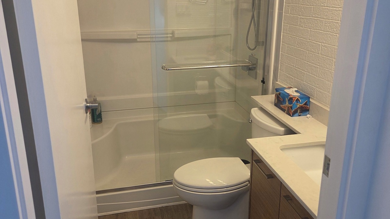 Photo of Bathroom in Sunset