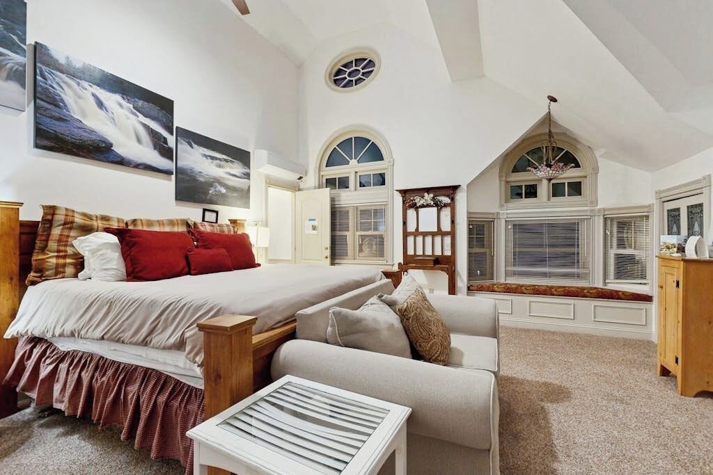 Photo of Bedroom in Jackson