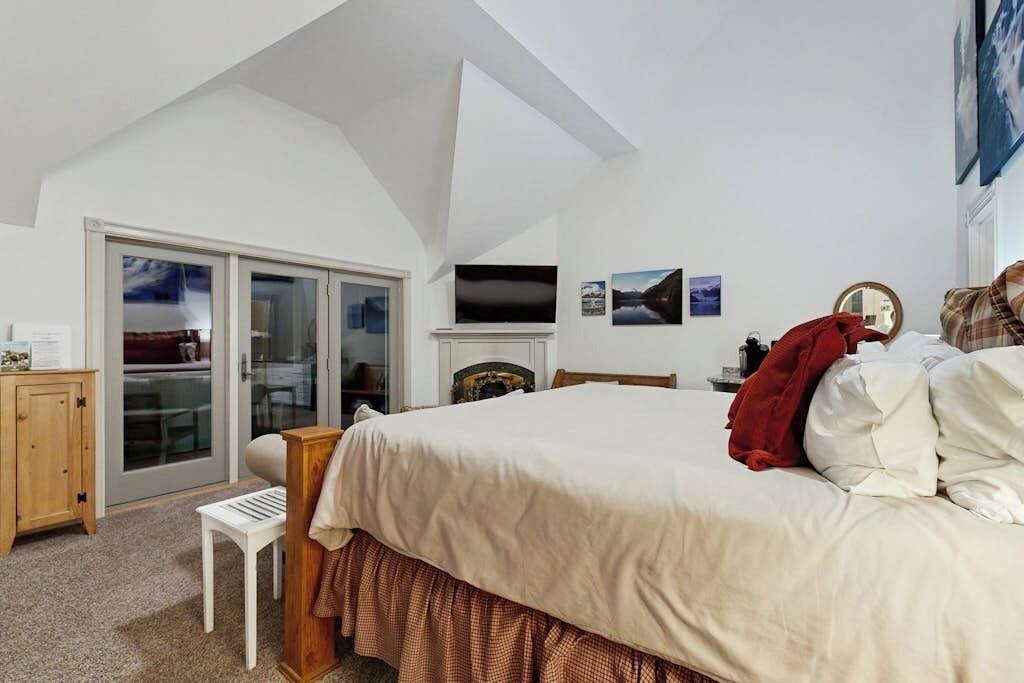 Photo of Bedroom in Jackson
