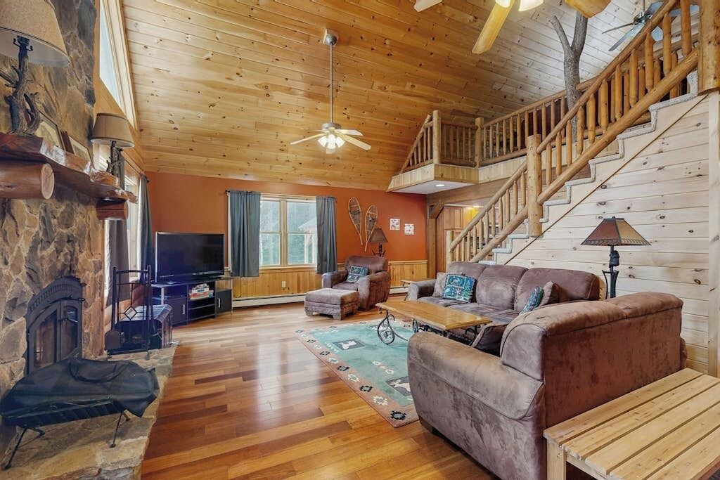 Photo of Livingroom in Sunday River Area