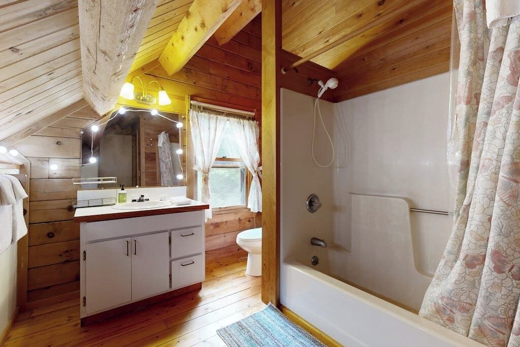 Photo of Bathroom in Bartlett