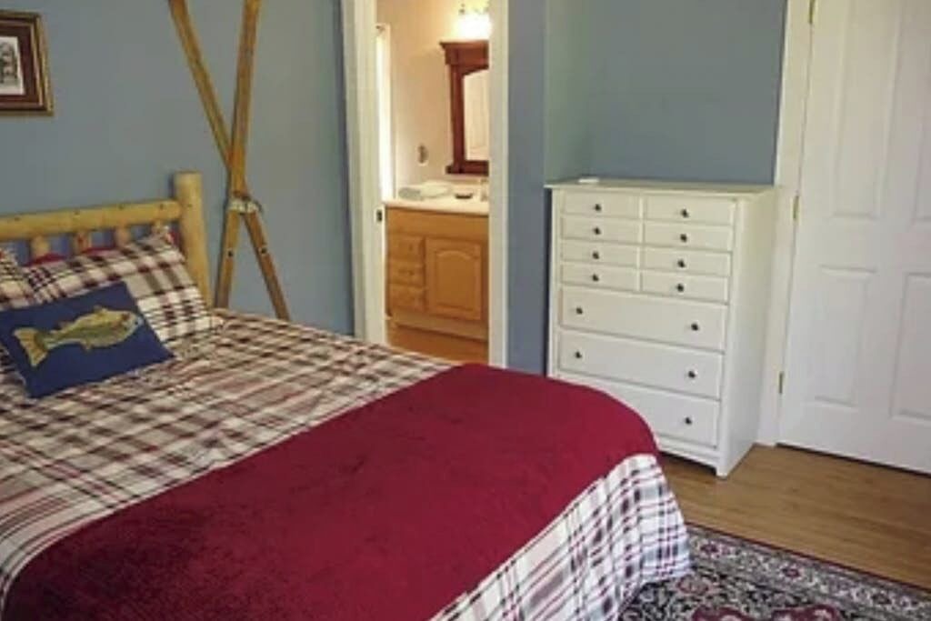 Photo of Bedroom in Gardiner