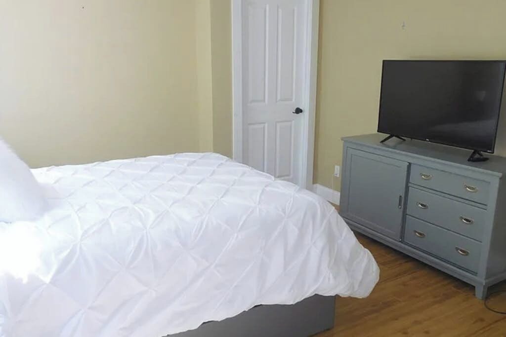 Photo of Bedroom in Gardiner