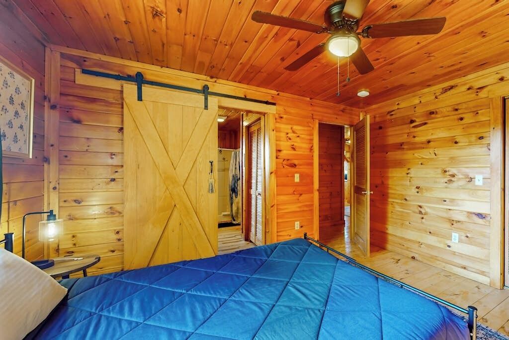 Photo of Bedroom in Glover