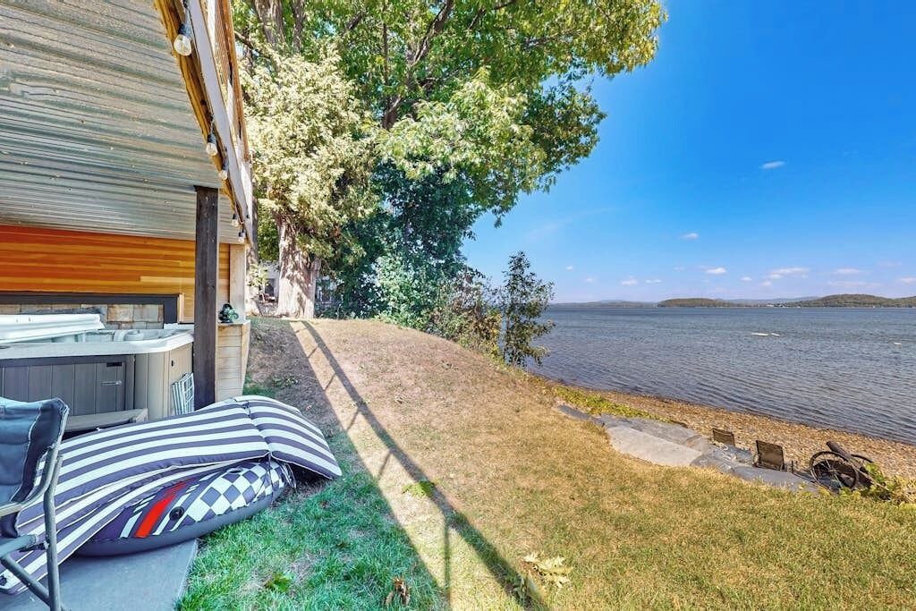 Photo of Outdoor in Malletts Bay