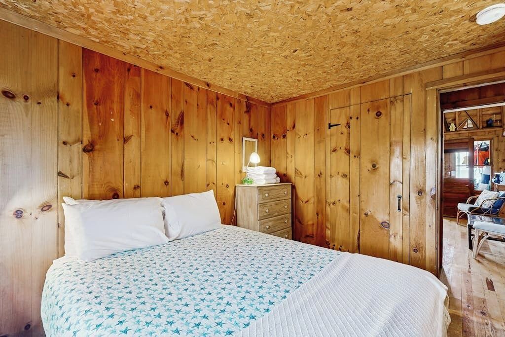 Photo of Bedroom in Malletts Bay
