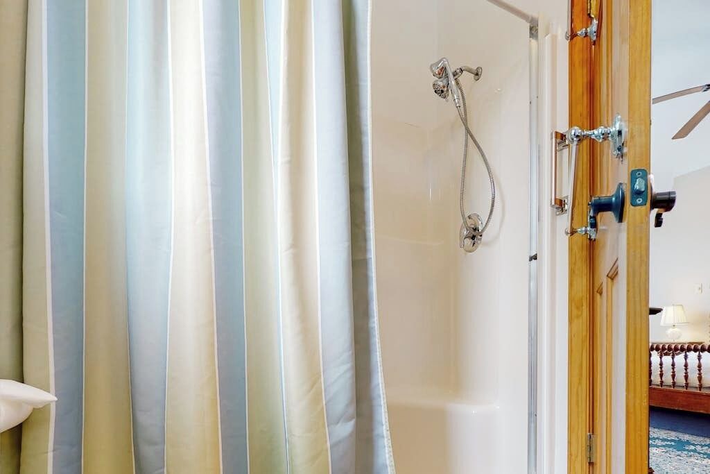 Photo of Bathroom in Malletts Bay