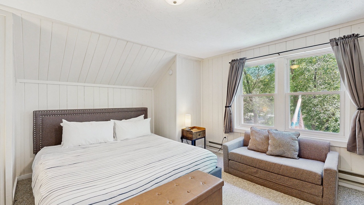 Photo of Bedroom in Montgomery Center