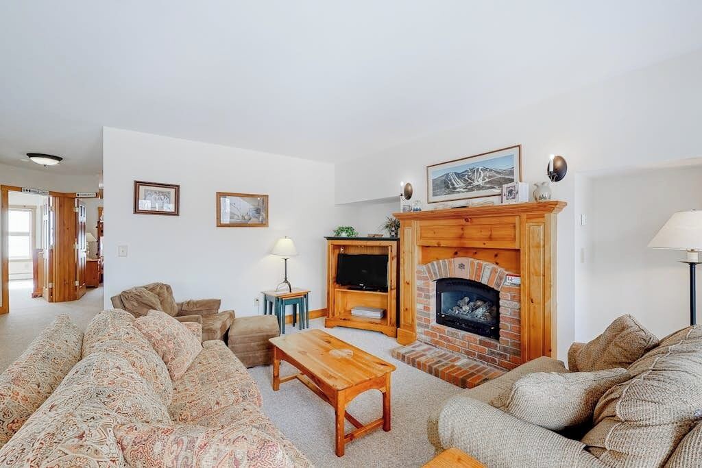 Photo of Livingroom in North Troy