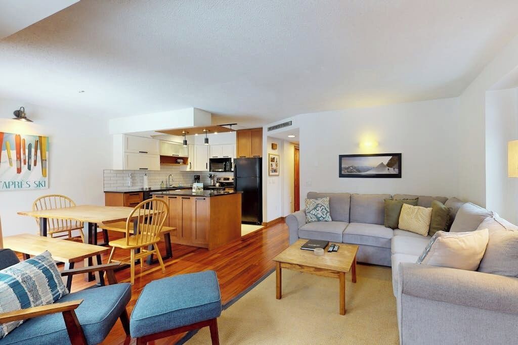 Photo of Livingroom in North Troy