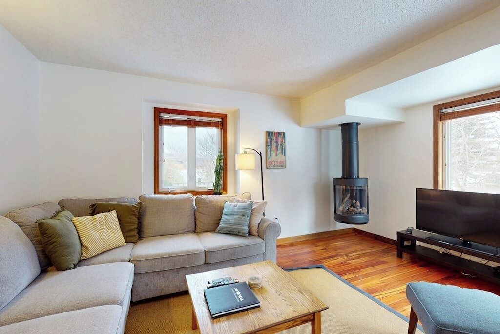 Photo of Livingroom in North Troy