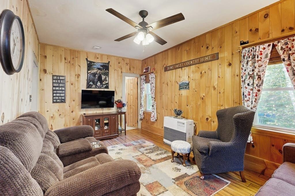 Photo of Livingroom in Jefferson