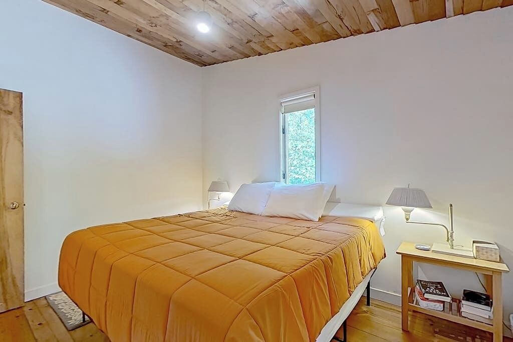 Photo of Bedroom in Jackson