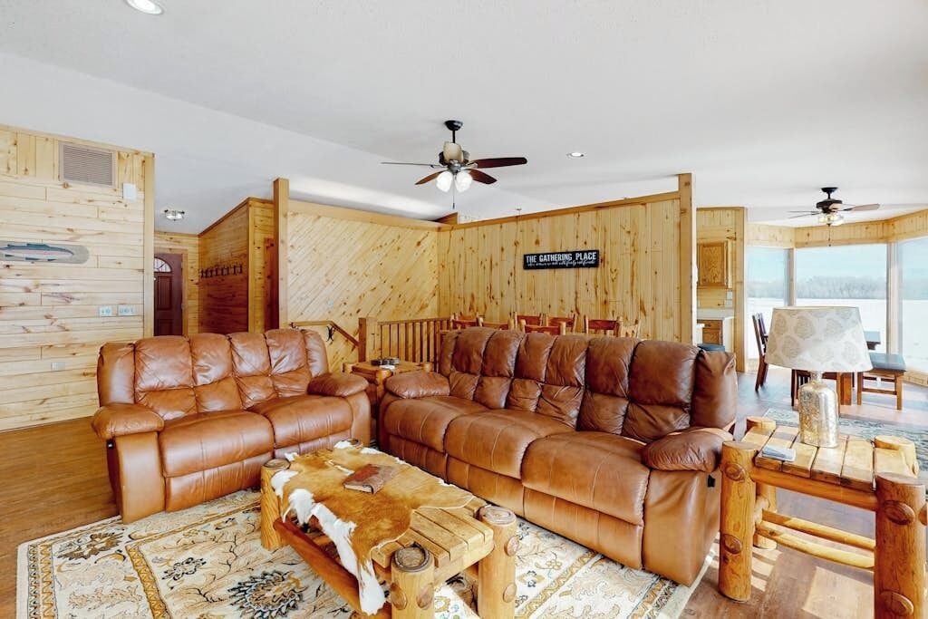 Photo of Livingroom in South Fork