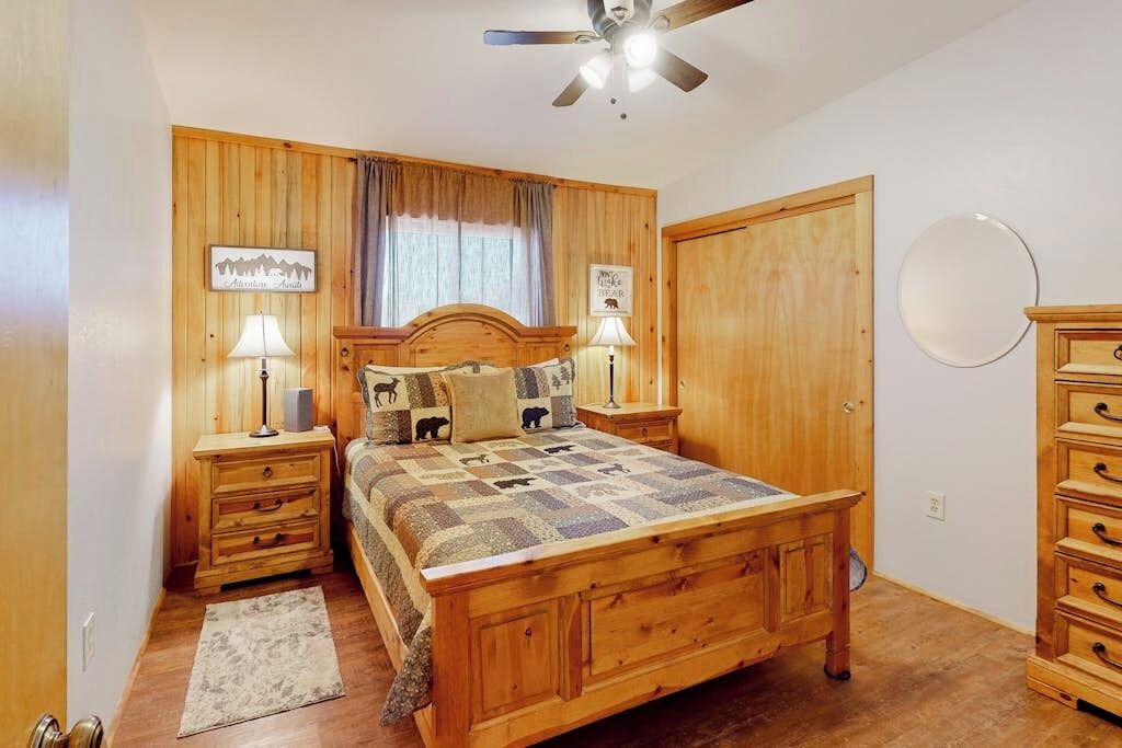 Photo of Bedroom in South Fork