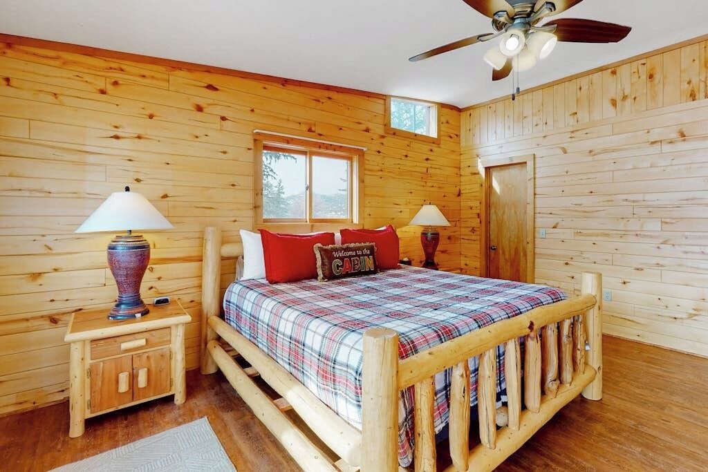 Photo of Bedroom in South Fork
