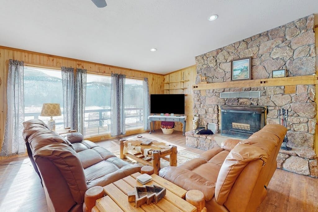 Photo of Livingroom in South Fork