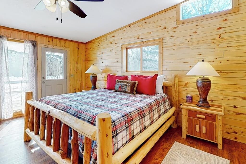 Photo of Bedroom in South Fork