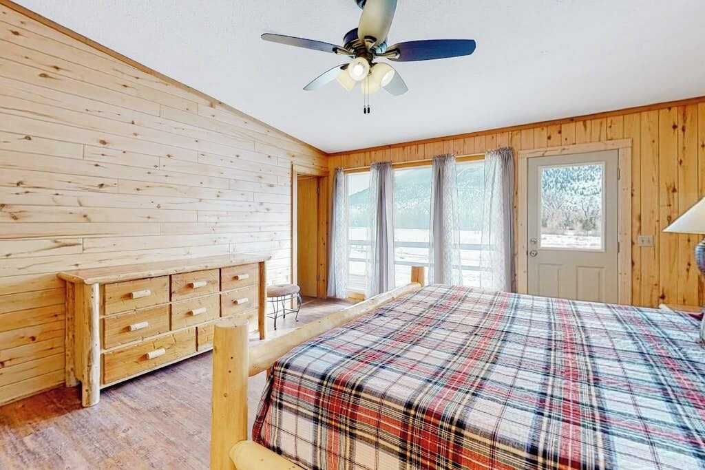 Photo of Bedroom in South Fork