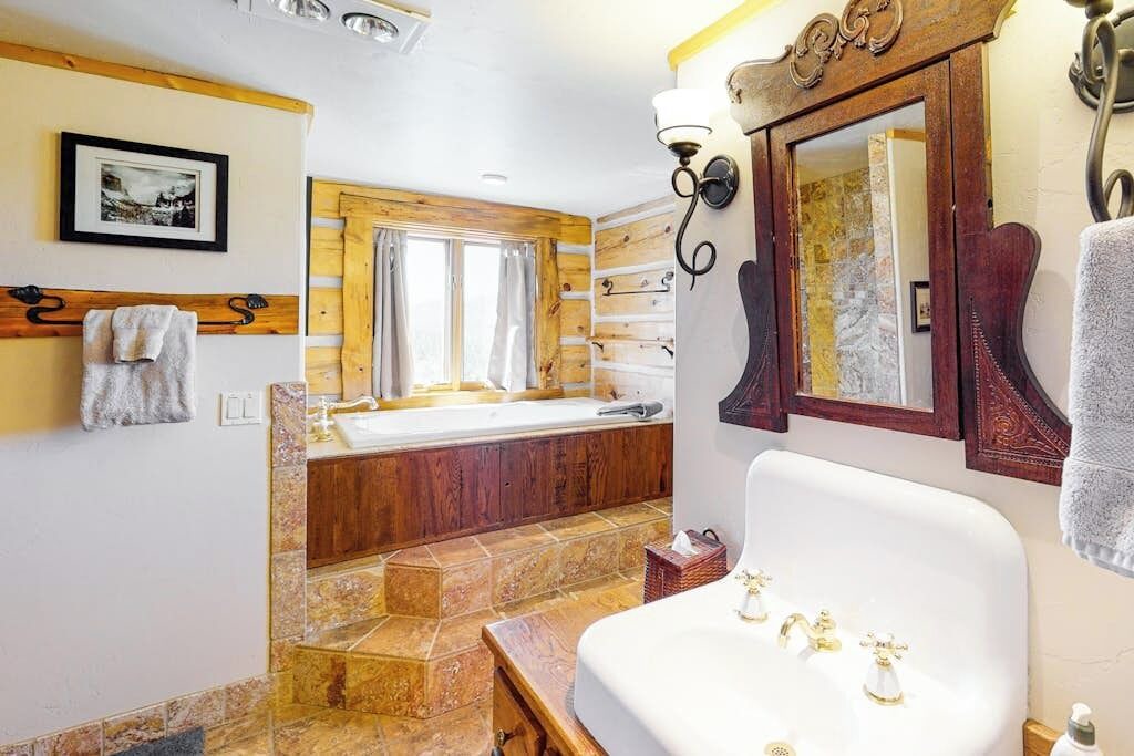 Photo of Bathroom in Pagosa Meadows IV