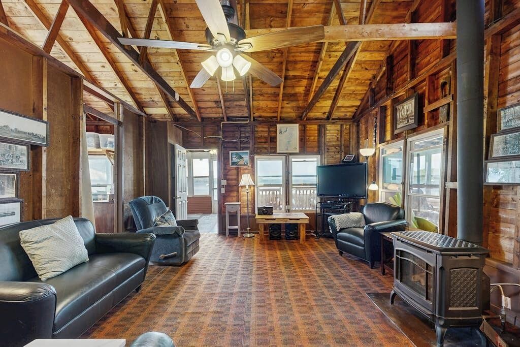Photo of Livingroom in South Hero