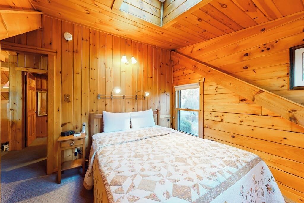 Photo of Bedroom in Neshobe Beach