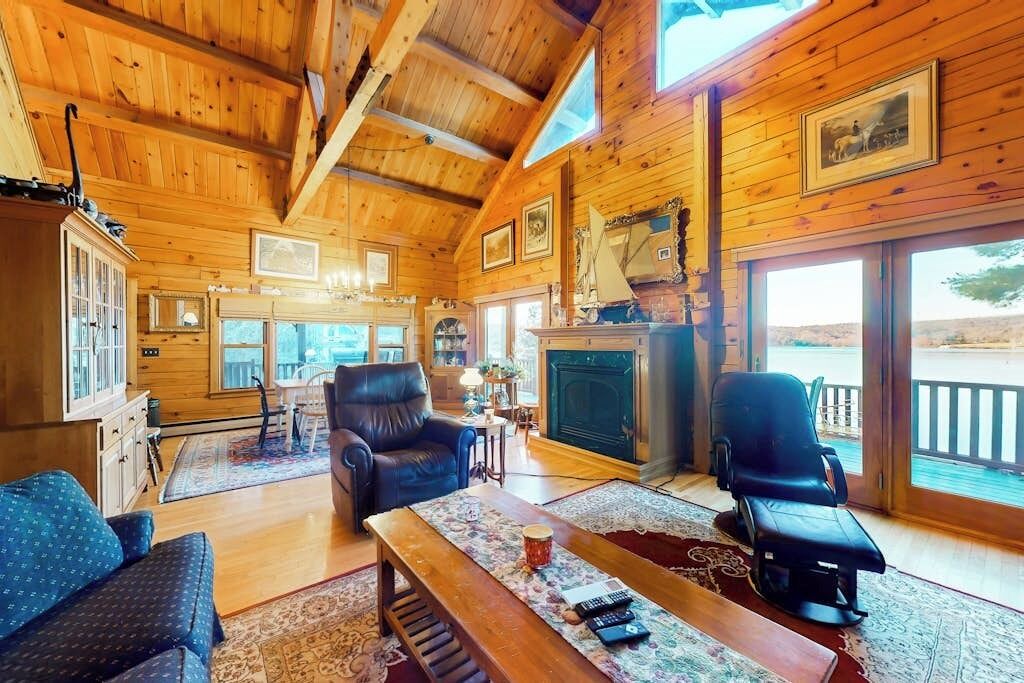 Photo of Livingroom in Neshobe Beach
