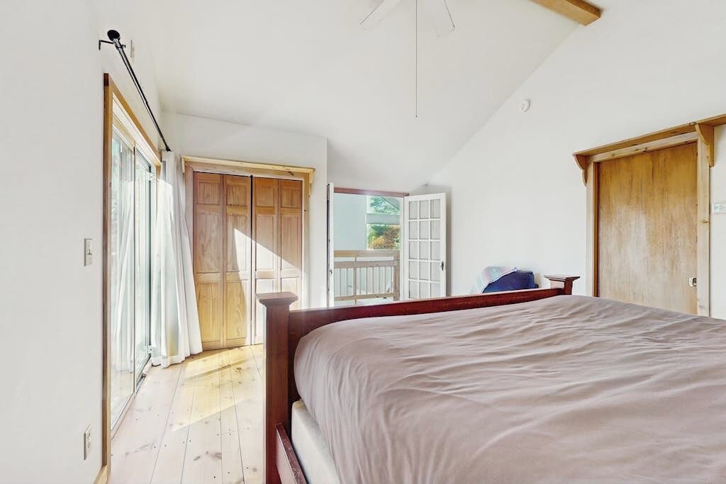 Photo of Bedroom in Castleton