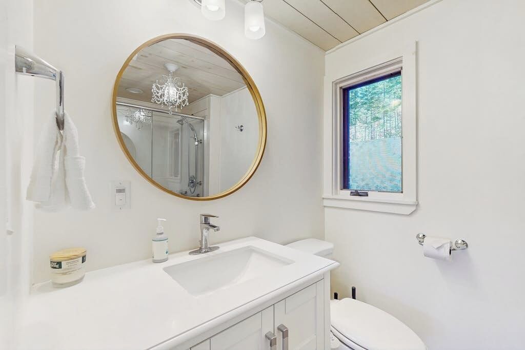 Photo of Bathroom in Castleton