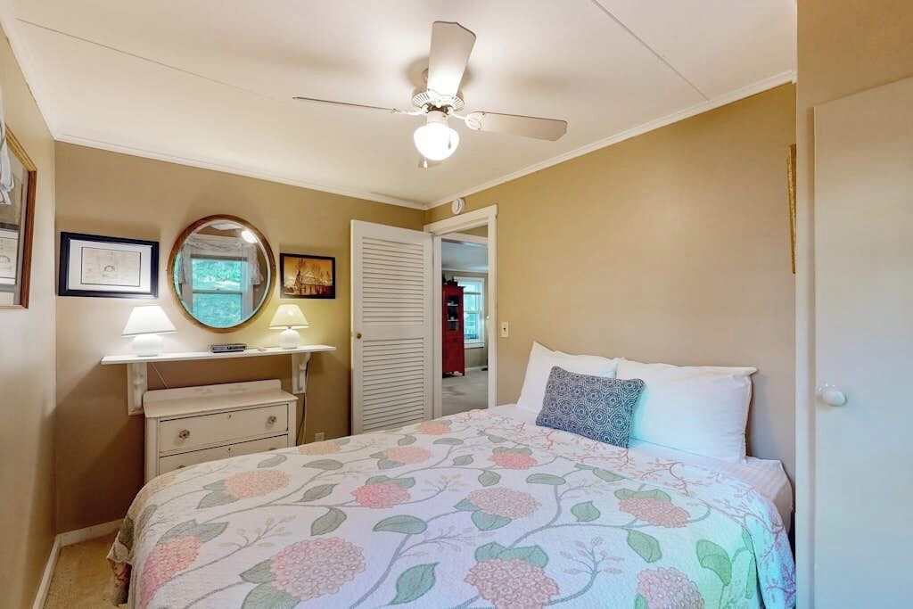 Photo of Bedroom in Castleton