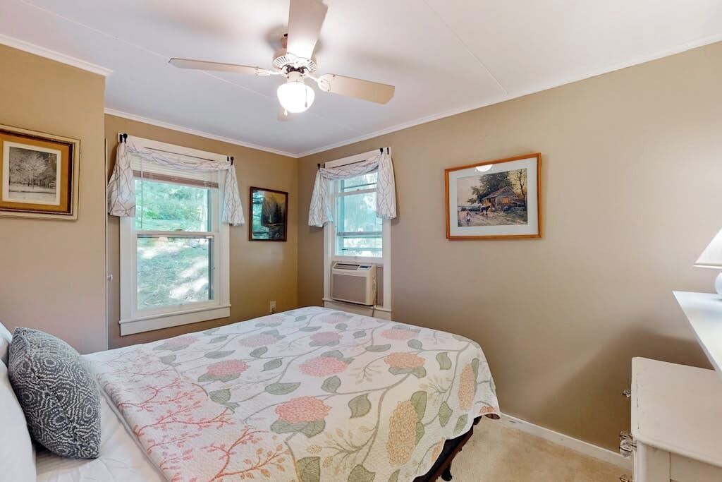Photo of Bedroom in Castleton