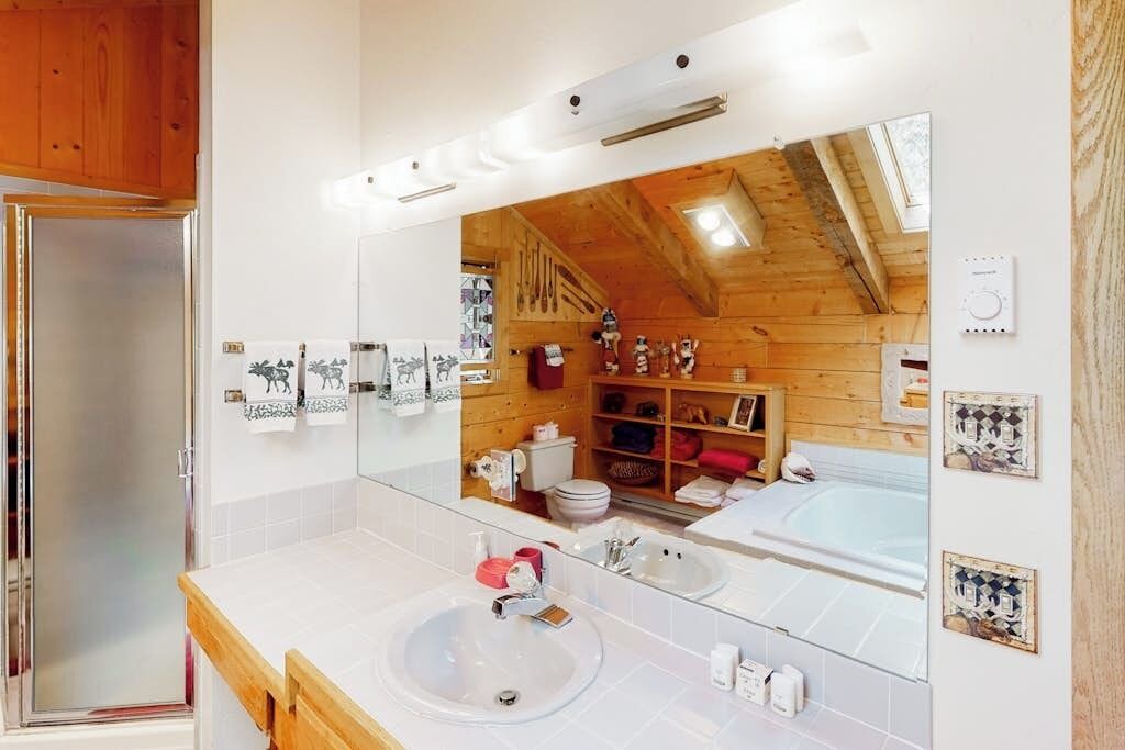 Photo of Bathroom in Almont
