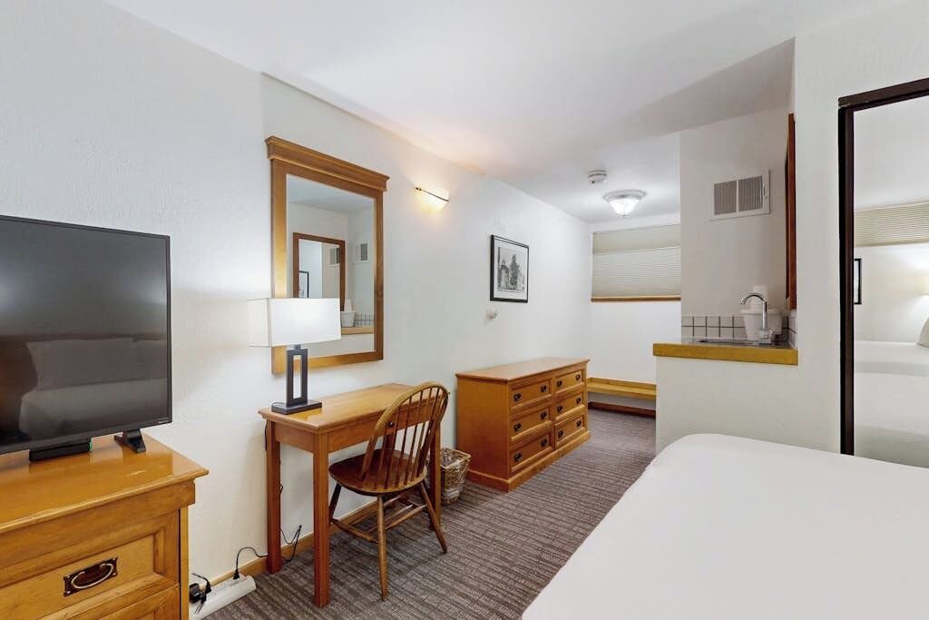 Photo of Bedroom in West End