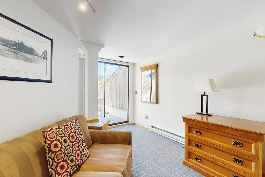 Photo of Livingroom in West End