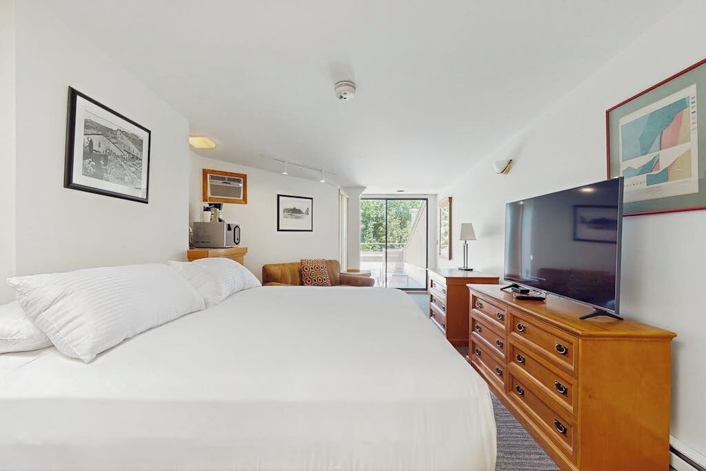 Photo of Bedroom in West End