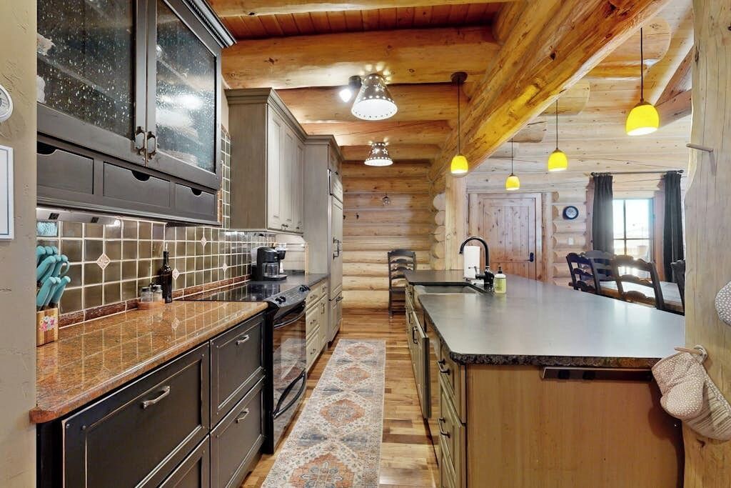 Photo of Kitchen in South Fork