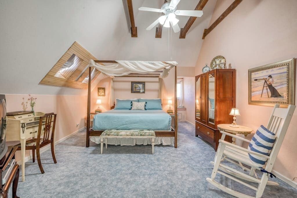 Photo of Bedroom in South Fork